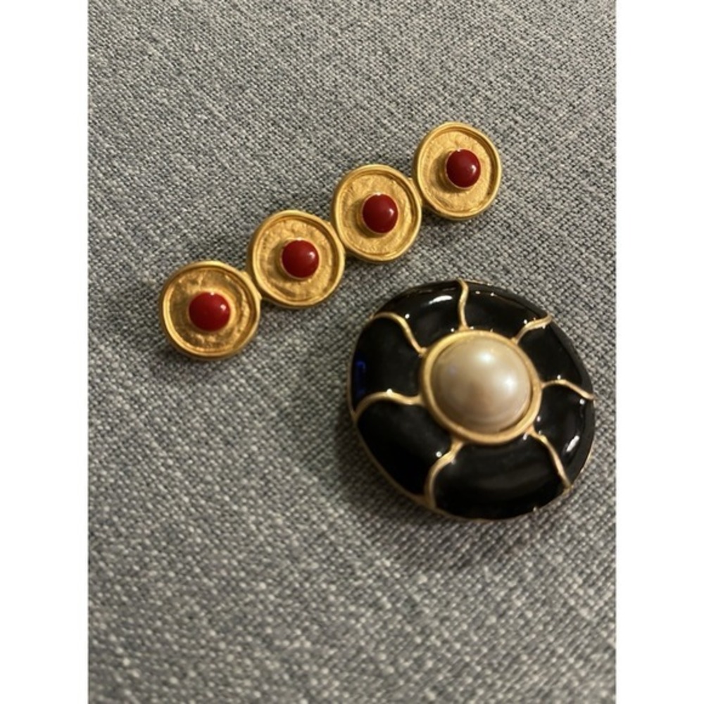 2 Vintage Enamel & Gold Tone Brooches Red Four Dot Bar, Black Circle Giant Pearl